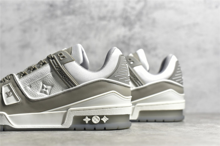 LOU VUIT SCI-FI SNEAKERS