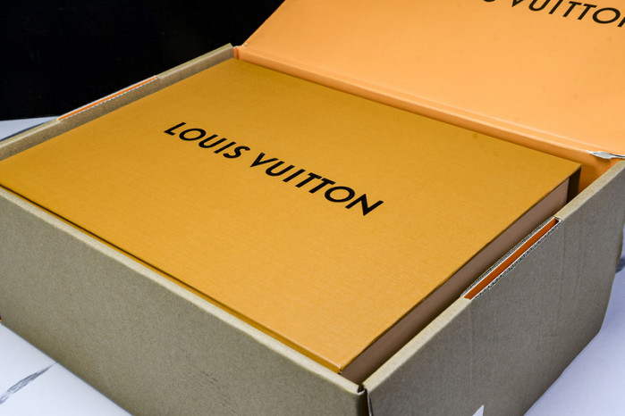 LOU VUIT CLASSIC LVTCC-004