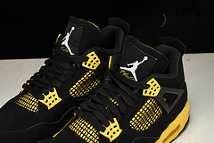 air jordan 4 thunder 2023    dh6927-017