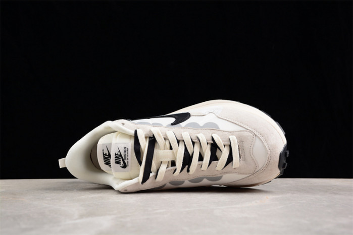 sacai x vaporwaffle  dd1875-101