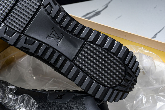 LOU VUIT RUN AWAY LVRA-004