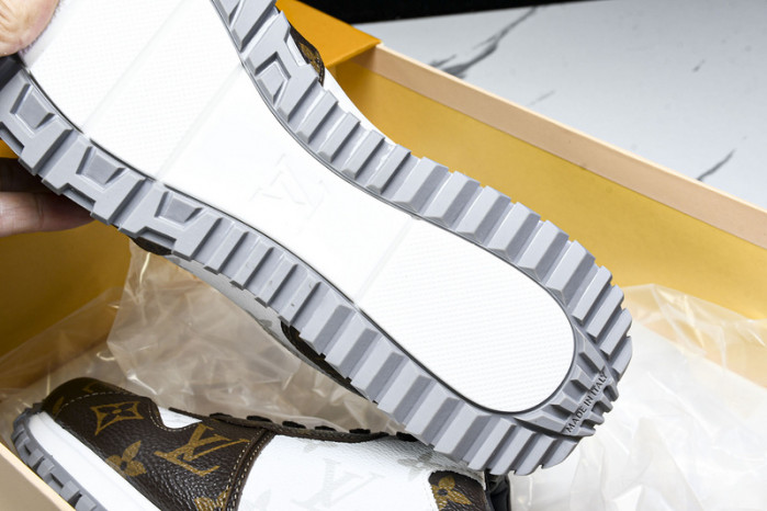 LOU VUIT RUN AWAY LVRA-007