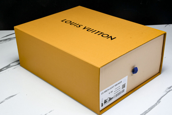 LOU VUIT RUN AWAY LVRA-007