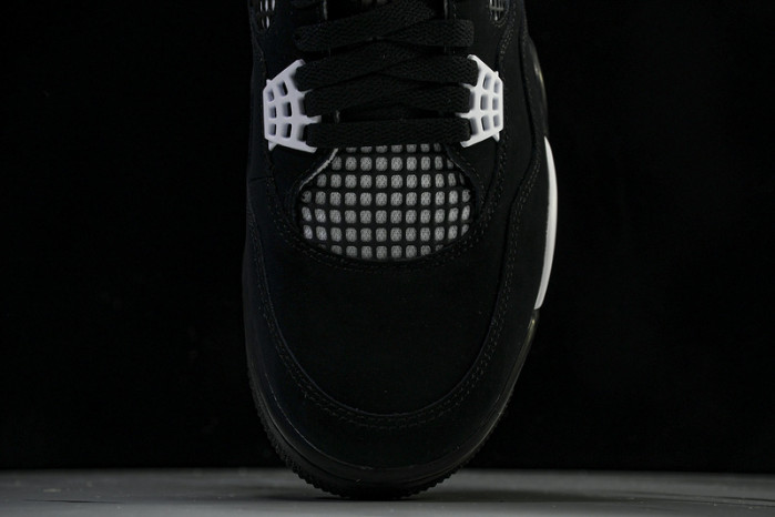 Air Jordan 4 Retro “White Thunder” FQ8138-001