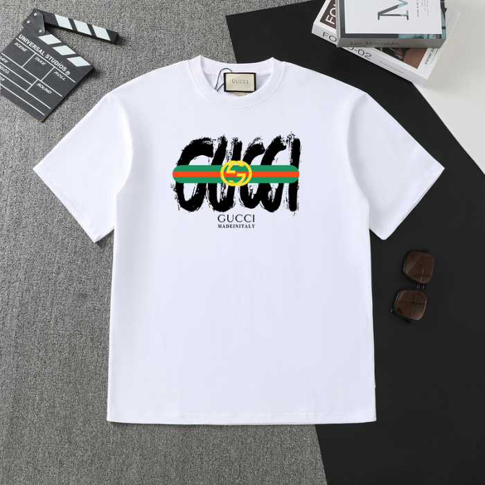 G*UCCI CLOTHES GICS-016