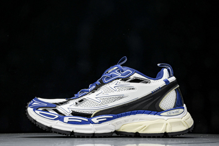 C/O​ SNEAKERS CO-028
