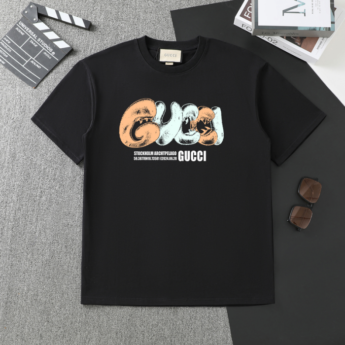 G*UCCI CLOTHES GICS-018