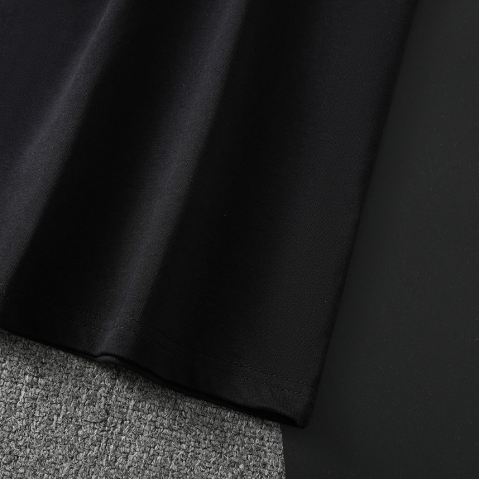 G*UCCI CLOTHES GICS-009