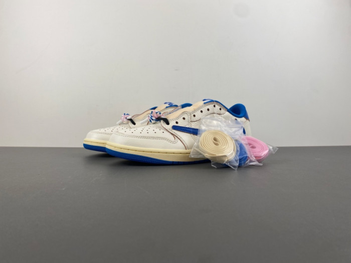 Travis Scott x Air Jordan 1 Low OG DM7866-104