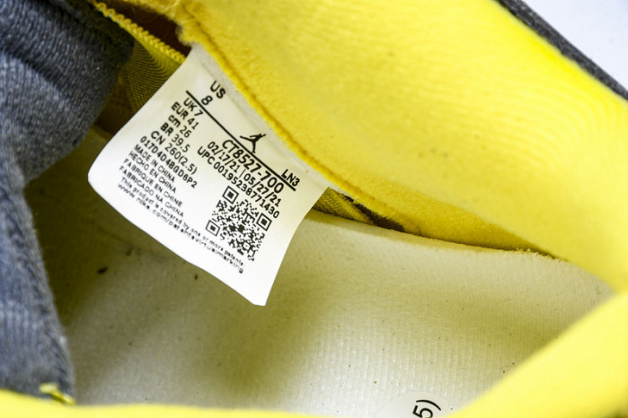 Jordan 4 Retro "Lightning" CT8527-700