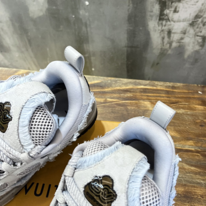 LOU VUIT SCI-FI SNEAKERS LVSS-0136