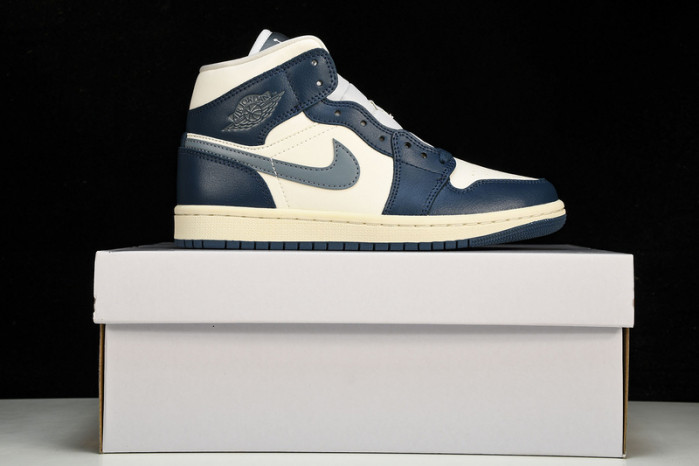 air jordan 1 mid“sky j french blue”   bq6472-414