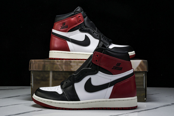 air jordan 1 “black toe reimagined” dz5485-106