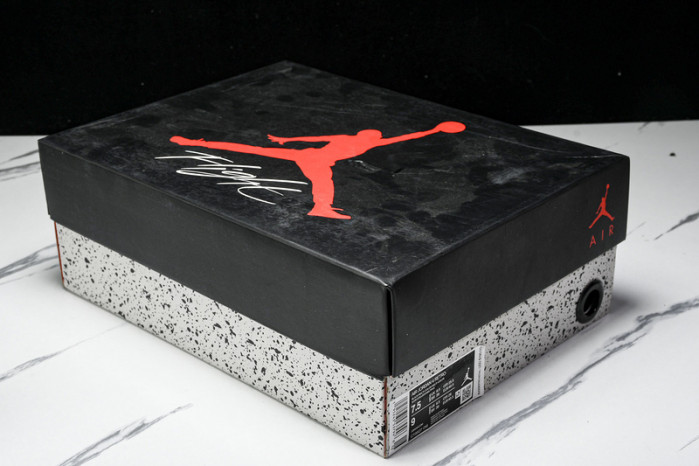 Jordan 4 Retro Red Thunder CT8527-016