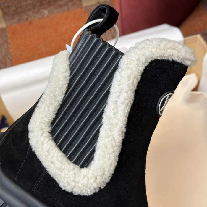 L**V**T* BOOTS LVTBS-021