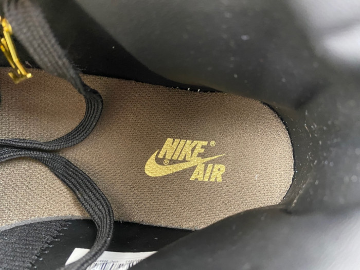 Air Jordan 1 High & LV 554724-555