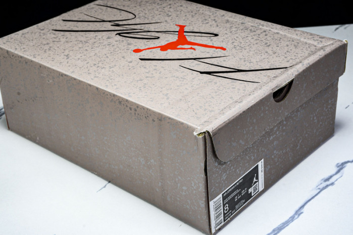 Jordan 4 Retro "Taupe Haze" DB0732-200